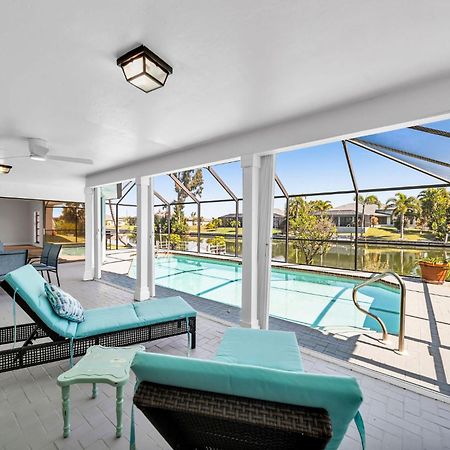 Villa Luxury Waterfront Haven In Cape Coral - Dog-Friendly Escape With Private Pool Esterno foto