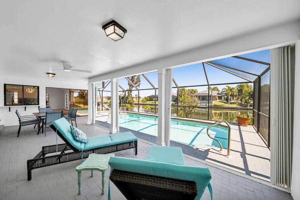 Villa Luxury Waterfront Haven In Cape Coral - Dog-Friendly Escape With Private Pool Esterno foto