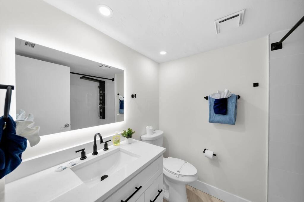 Villa Luxury Waterfront Haven In Cape Coral - Dog-Friendly Escape With Private Pool Esterno foto