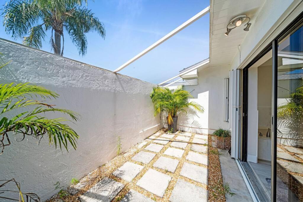 Villa Luxury Waterfront Haven In Cape Coral - Dog-Friendly Escape With Private Pool Esterno foto